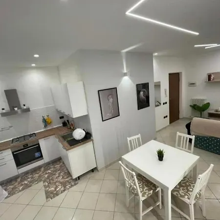 Appartamento Estivo Settimanale 公寓 阿尔巴·阿德里亚蒂卡